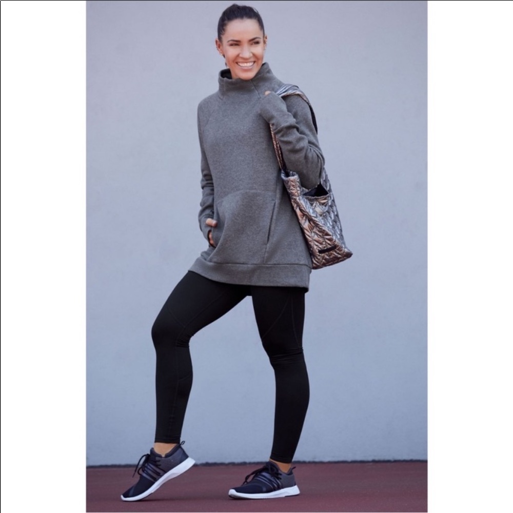 NWOT Fabletics Zaylee Funnel Neck Tunic- small